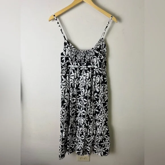 J. Crew factory black and white floral print with keyhole front size 6P - Picture 4 of 11